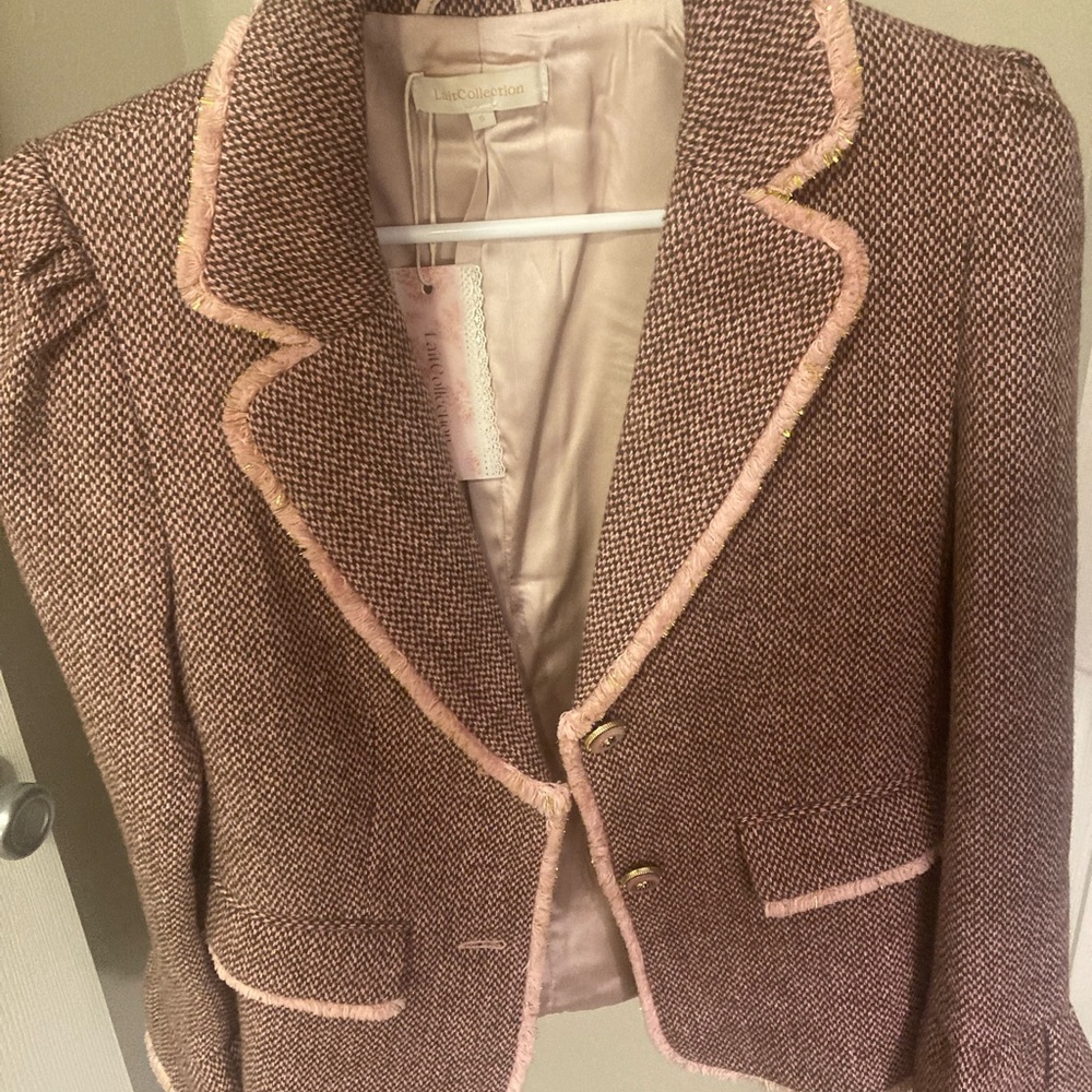 Elegant Women's Tweed Blazer with Pink Trim